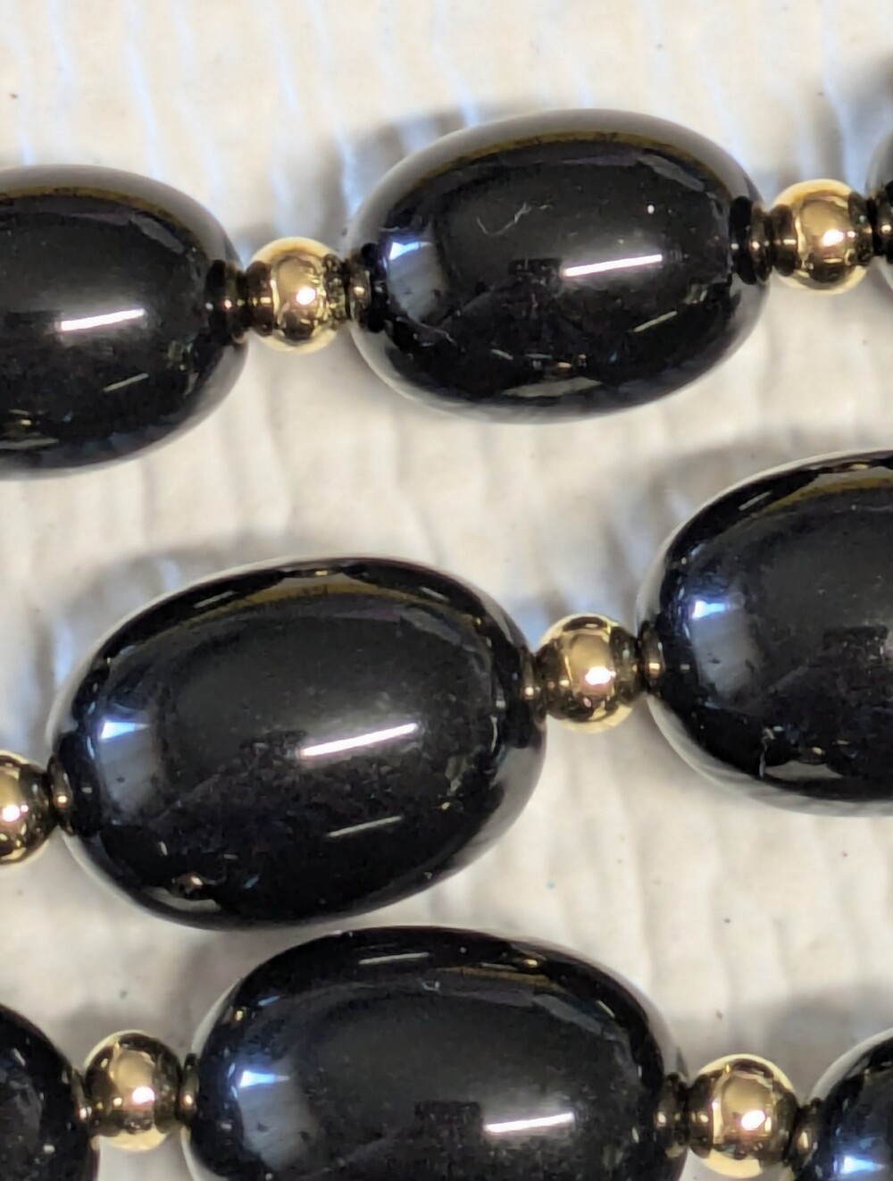 ☀️R63 Monet Black Bead 16" Necklace with Gold Accents - Signed clasp and tag - Picture 6 of 8